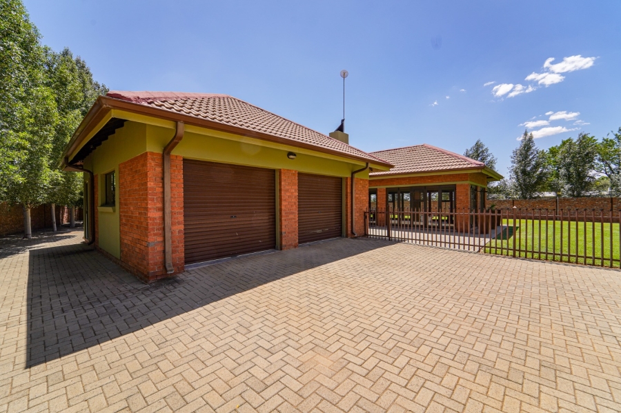 10 Bedroom Property for Sale in Bainsvlei Free State